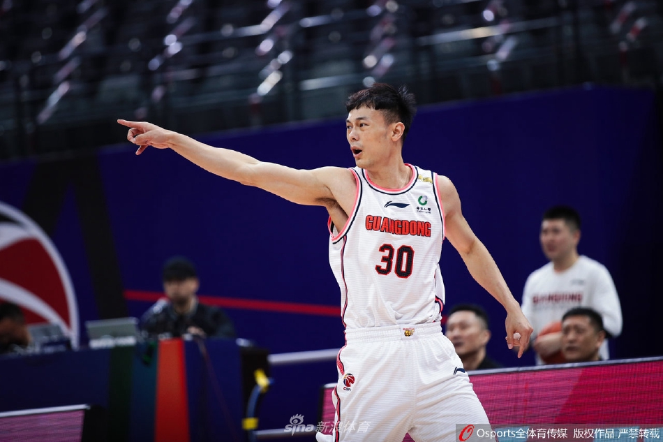 [CBA联赛]广东118：99胜新疆