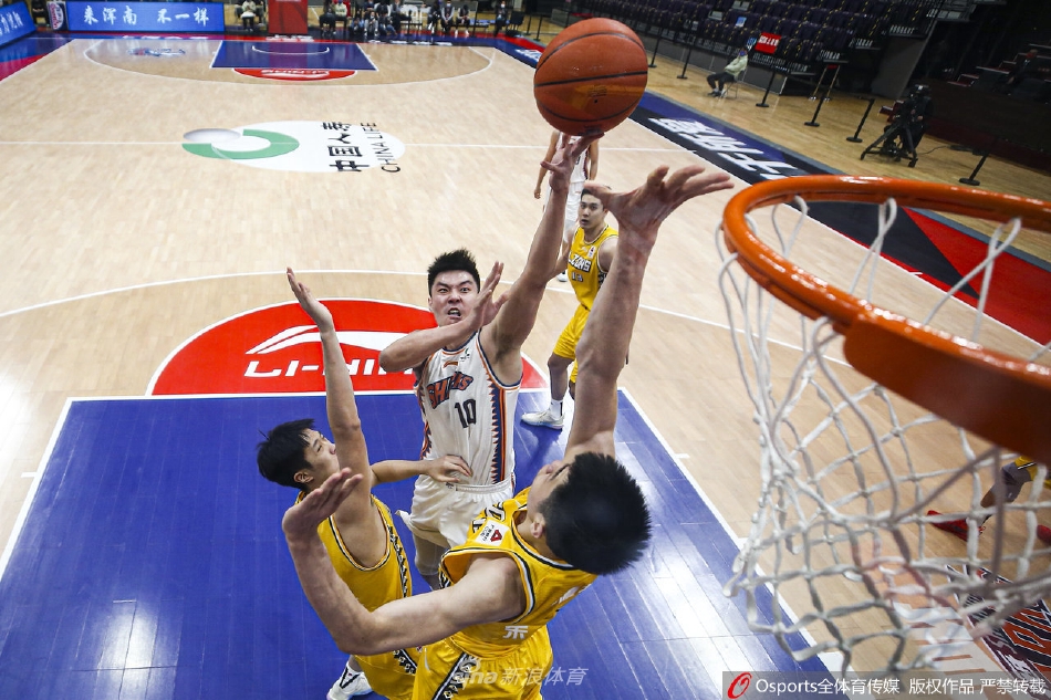 [CBA联赛]上海80：122负浙江