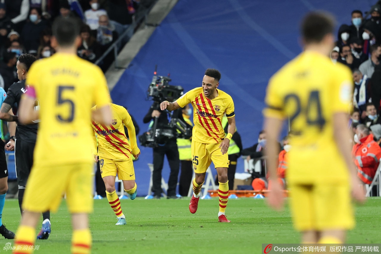 [西甲]皇马0-4巴萨 奥巴梅扬梅开二度