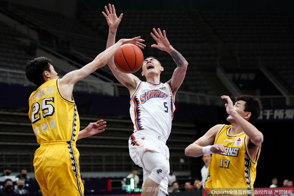 [CBA联赛]上海80：122负浙江