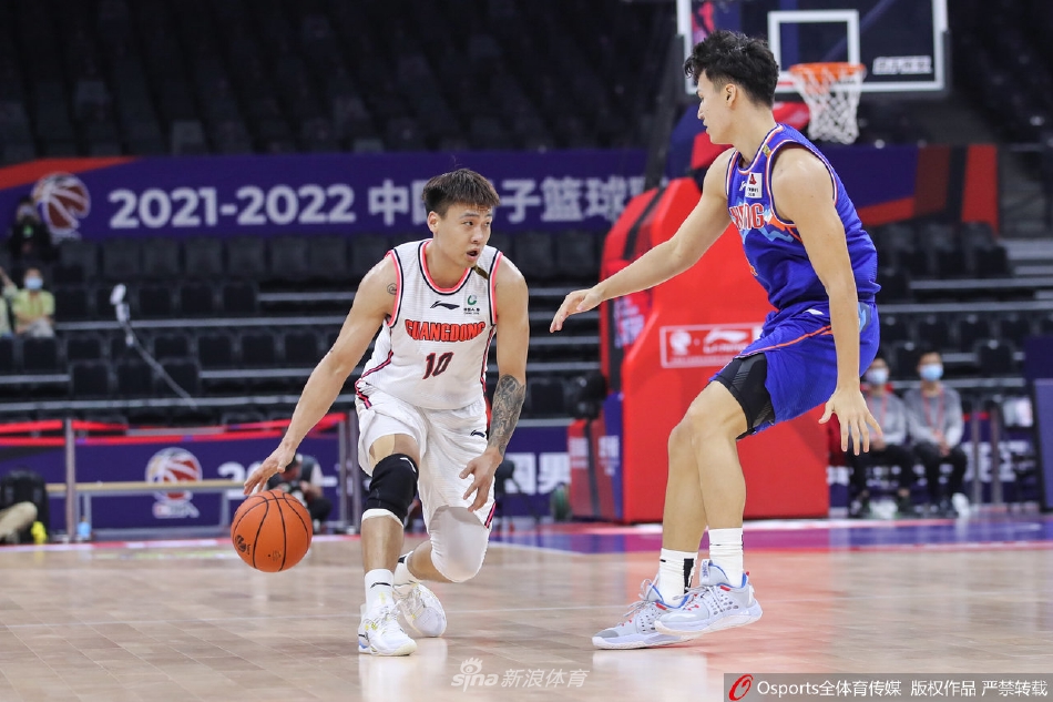 [CBA联赛]广东118：99胜新疆