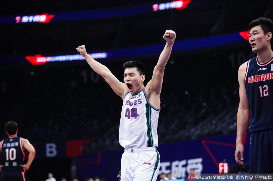 [CBA联赛]山东111：110胜广东