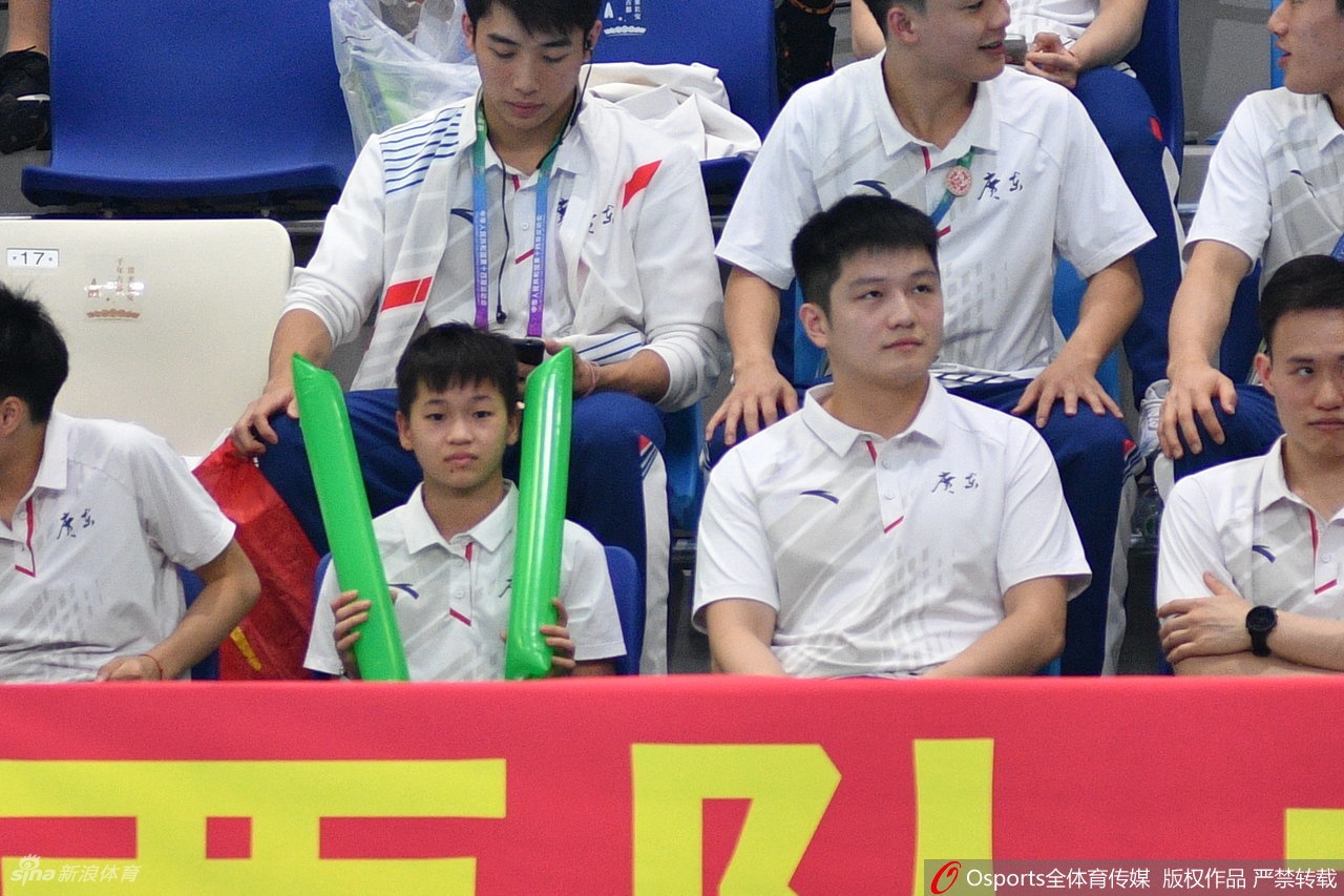 跳水精灵！全红婵15岁生日快乐