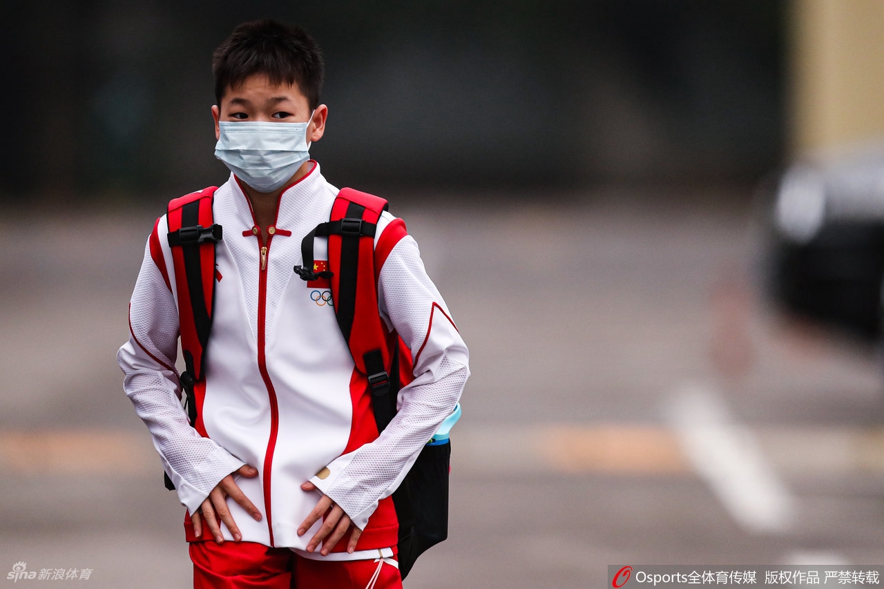 跳水精灵！全红婵15岁生日快乐