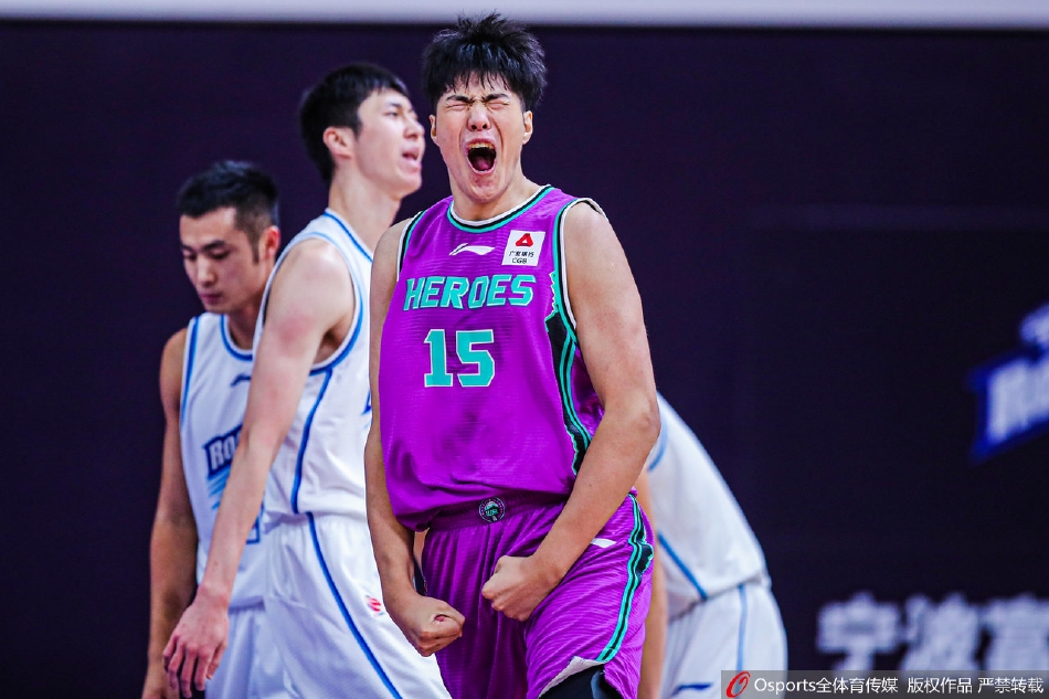 2021-2022赛季CBA联赛常规赛关键词：怒吼庆祝
