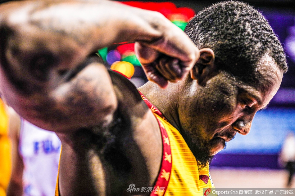 费尔德当选CBA联赛常规赛最佳国际球员