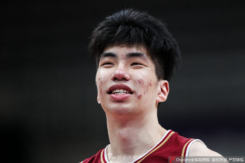 余嘉豪当选CBA联赛常规赛战马最佳星锐球员