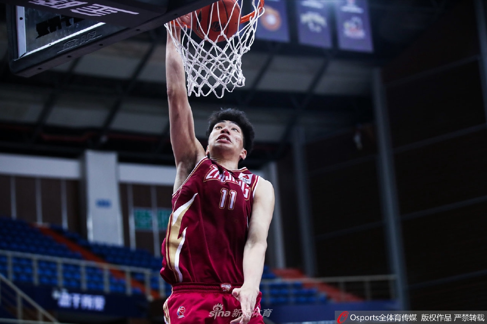 余嘉豪当选CBA联赛常规赛战马最佳星锐球员