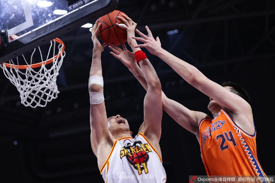 CBA联赛季后赛1/4决赛图片精选