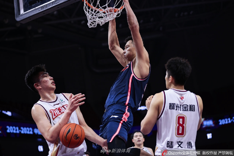 CBA联赛季后赛1/4决赛图片精选