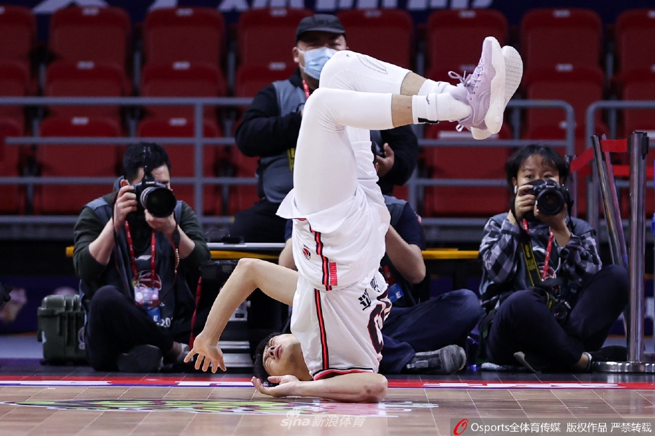 CBA联赛季后赛半决赛图片精选