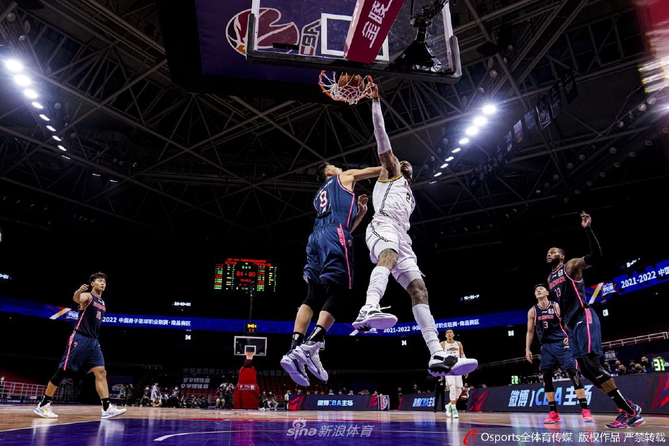 CBA联赛季后赛半决赛图片精选