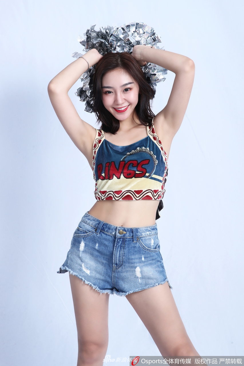 CBA深圳啦啦队颜值担当宋小粤写真