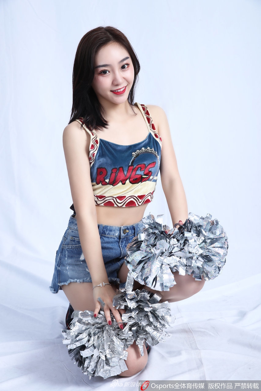 CBA深圳啦啦队颜值担当宋小粤写真