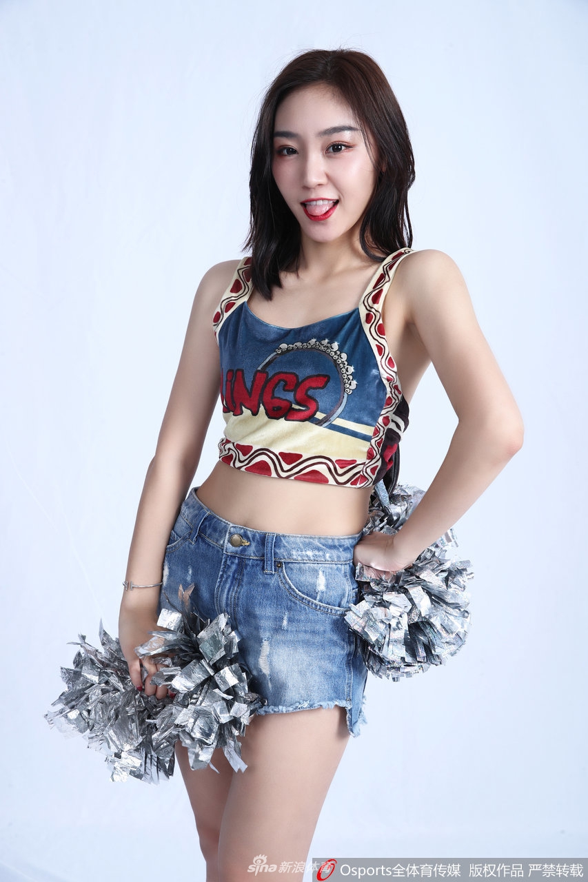 CBA深圳啦啦队颜值担当宋小粤写真