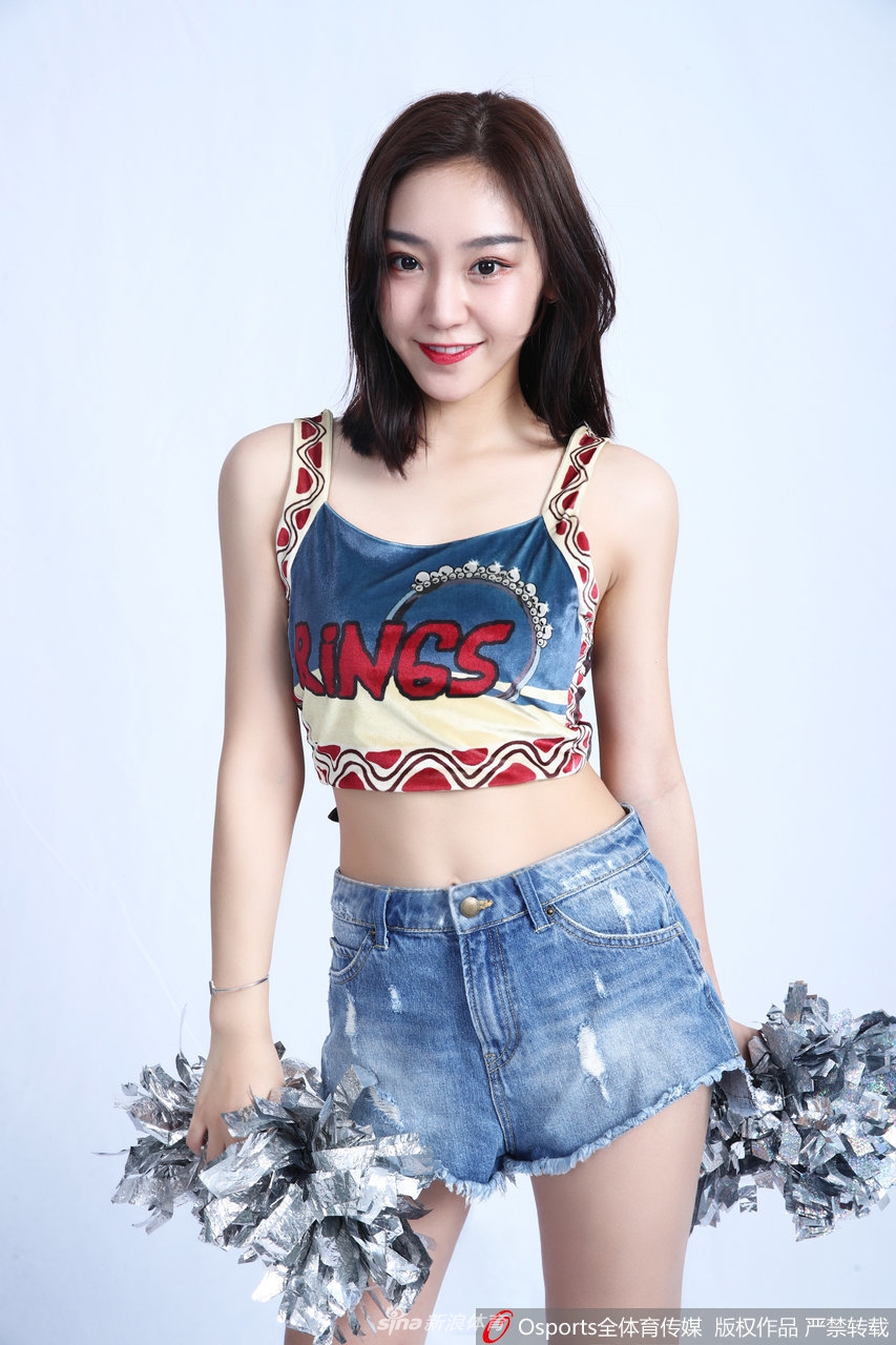 CBA深圳啦啦队颜值担当宋小粤写真