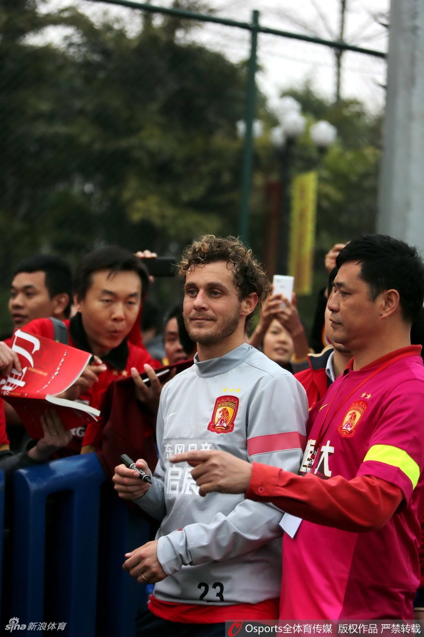 前恒大外援:中国文化让人着迷 中国球员技战术落后