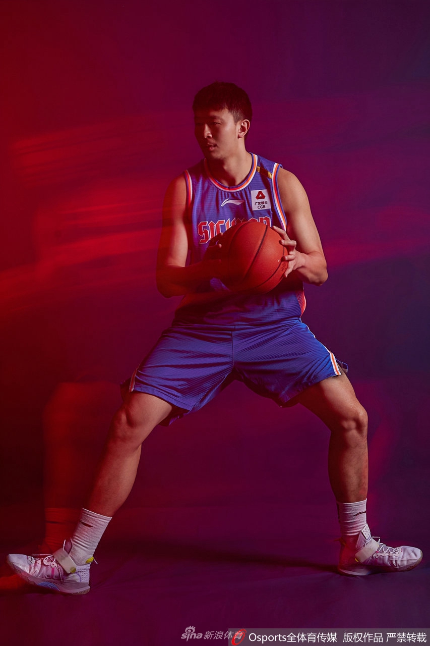 四川金荣实业队创意方写真