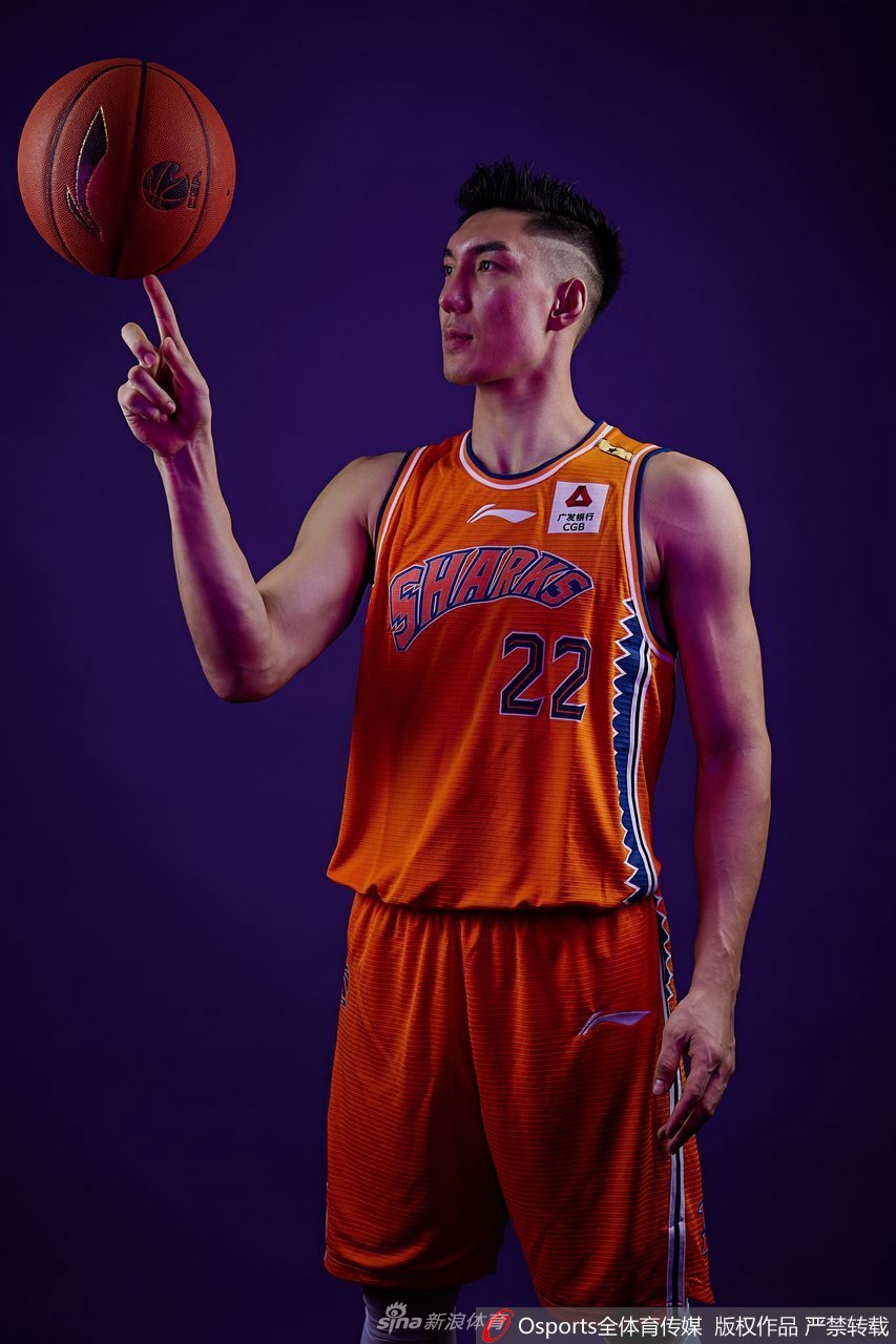 上海久事队队拍摄写真