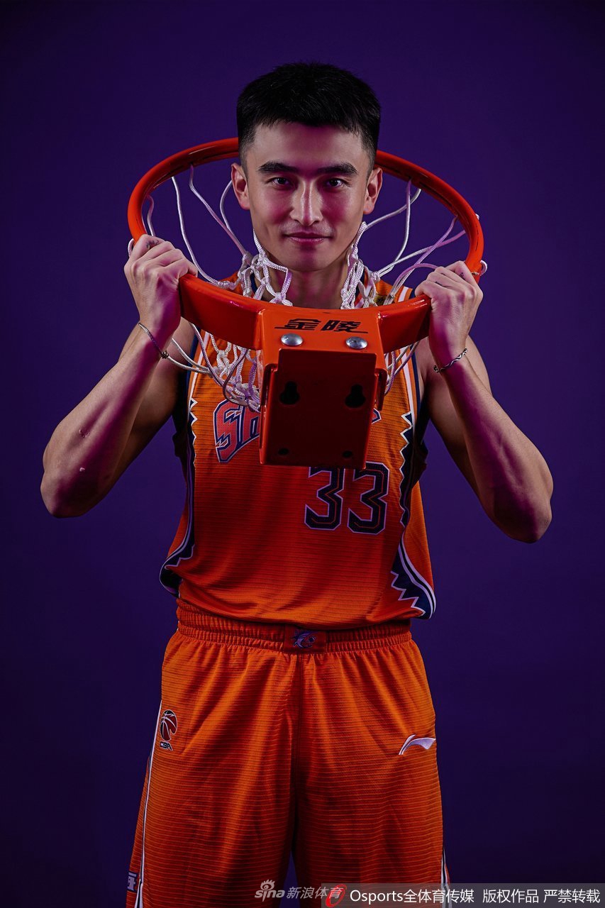 上海久事队队拍摄写真