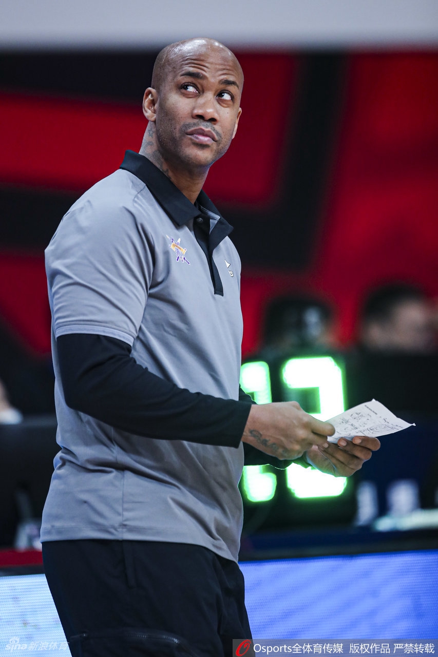 [CBA]广州102-98险胜北控