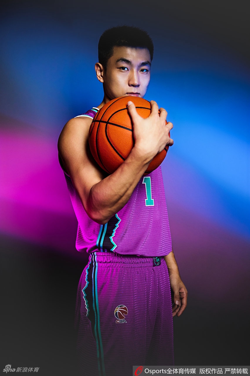 山东队拍摄新赛季创意写真