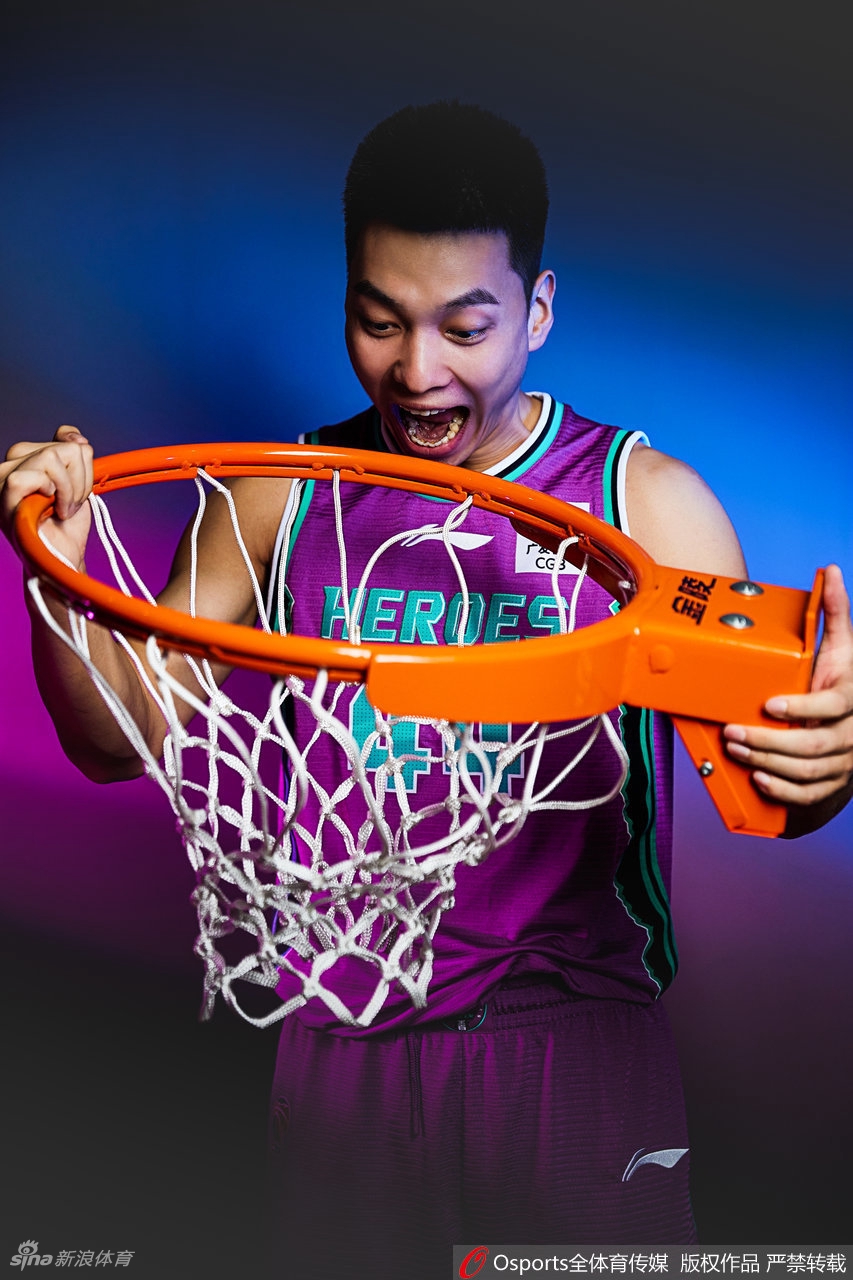 山东队拍摄新赛季创意写真