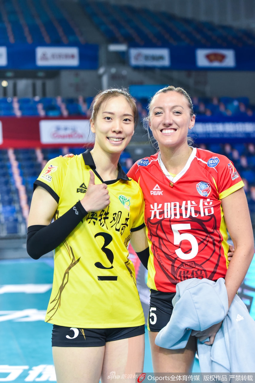 上海女排外援拉尔森让对手变迷妹