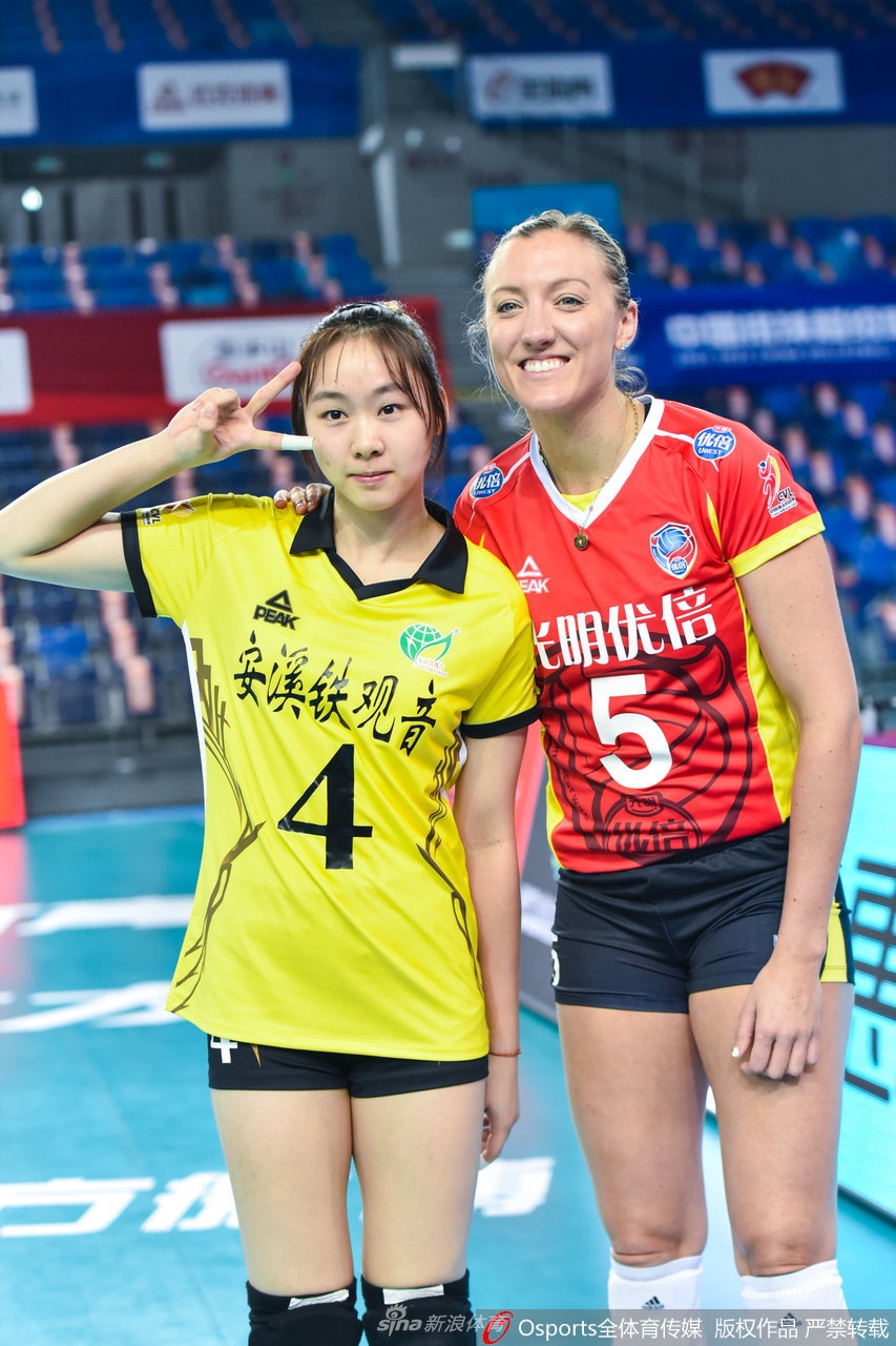 上海女排外援拉尔森让对手变迷妹