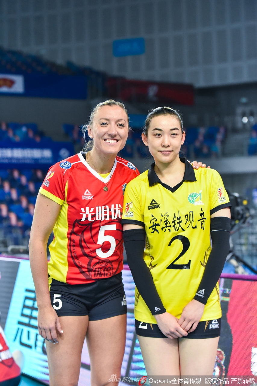 上海女排外援拉尔森让对手变迷妹