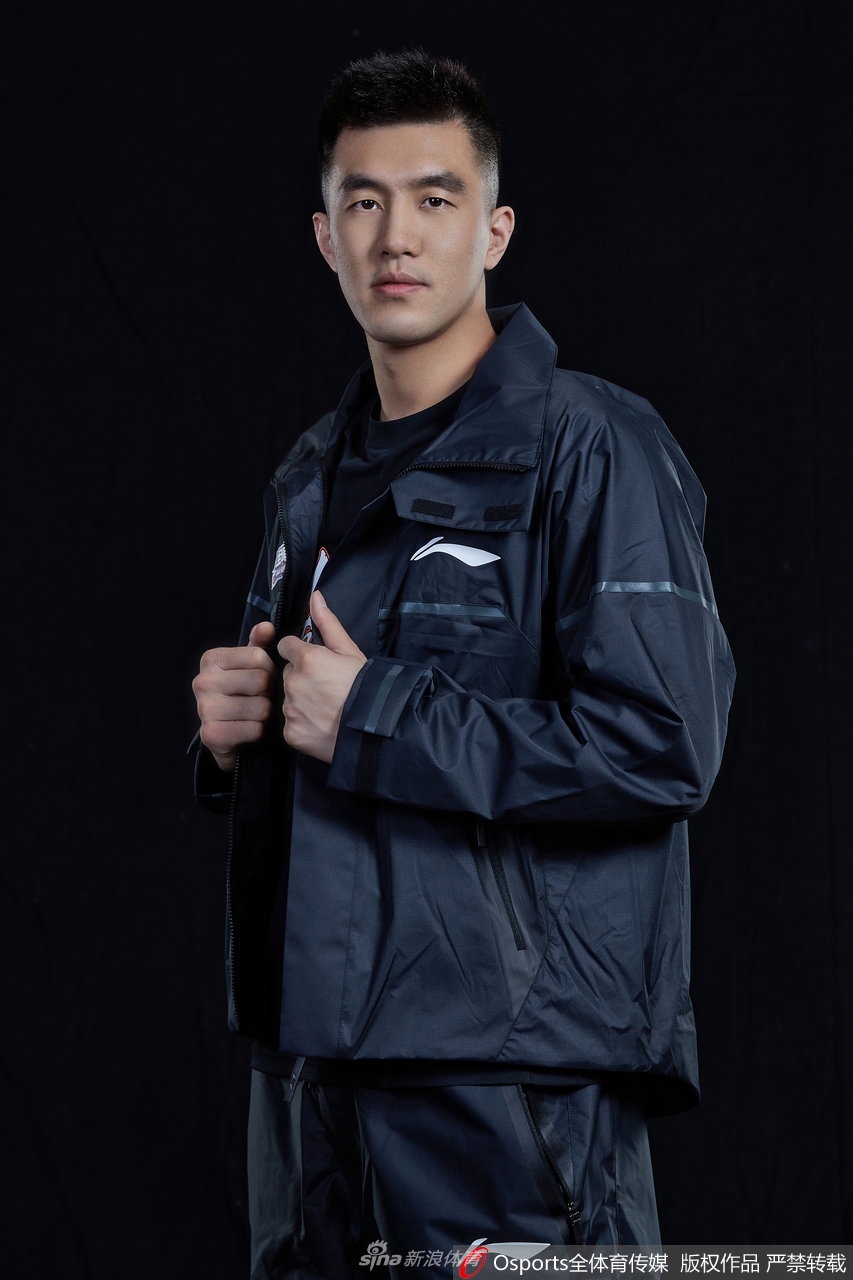 CBA全明星首发球员试装写真 郭艾伦领衔