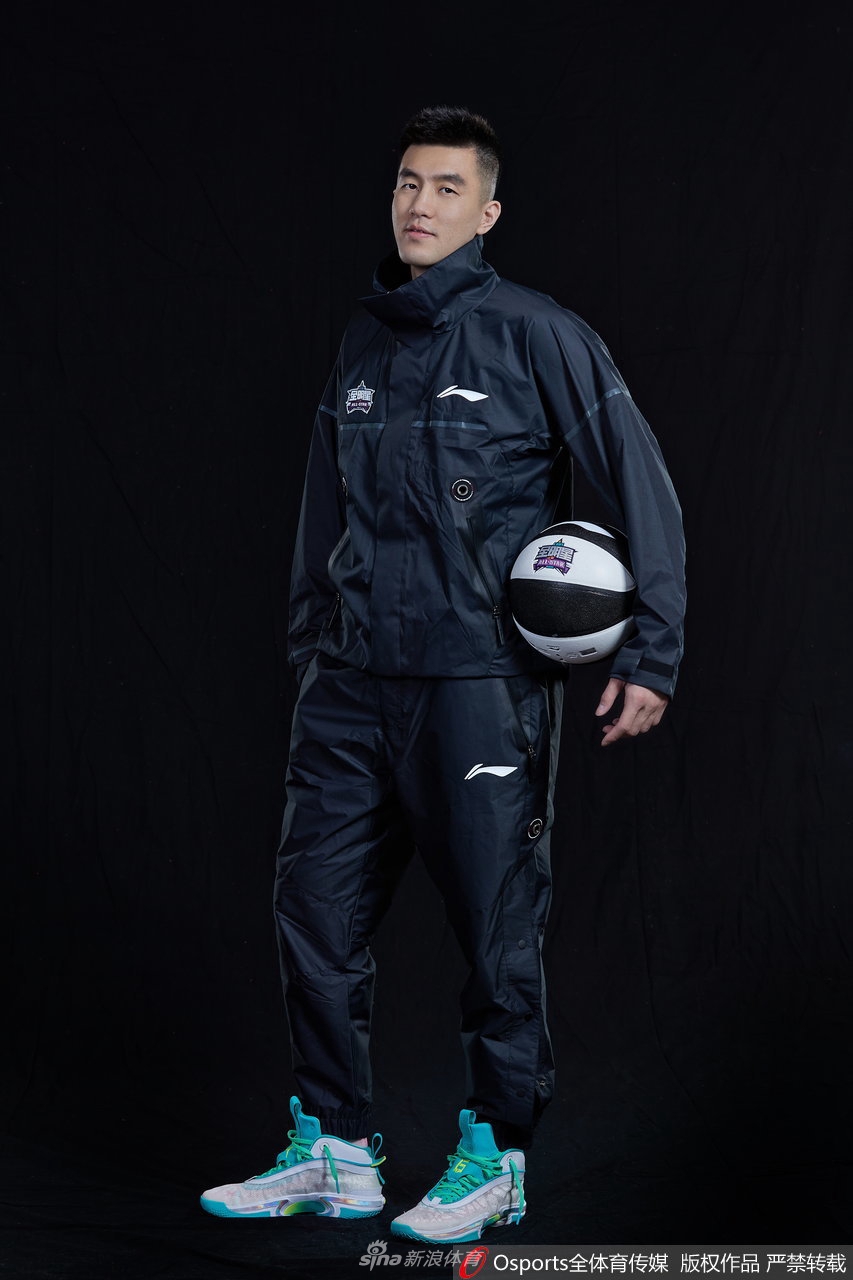 CBA全明星首发球员试装写真 郭艾伦领衔