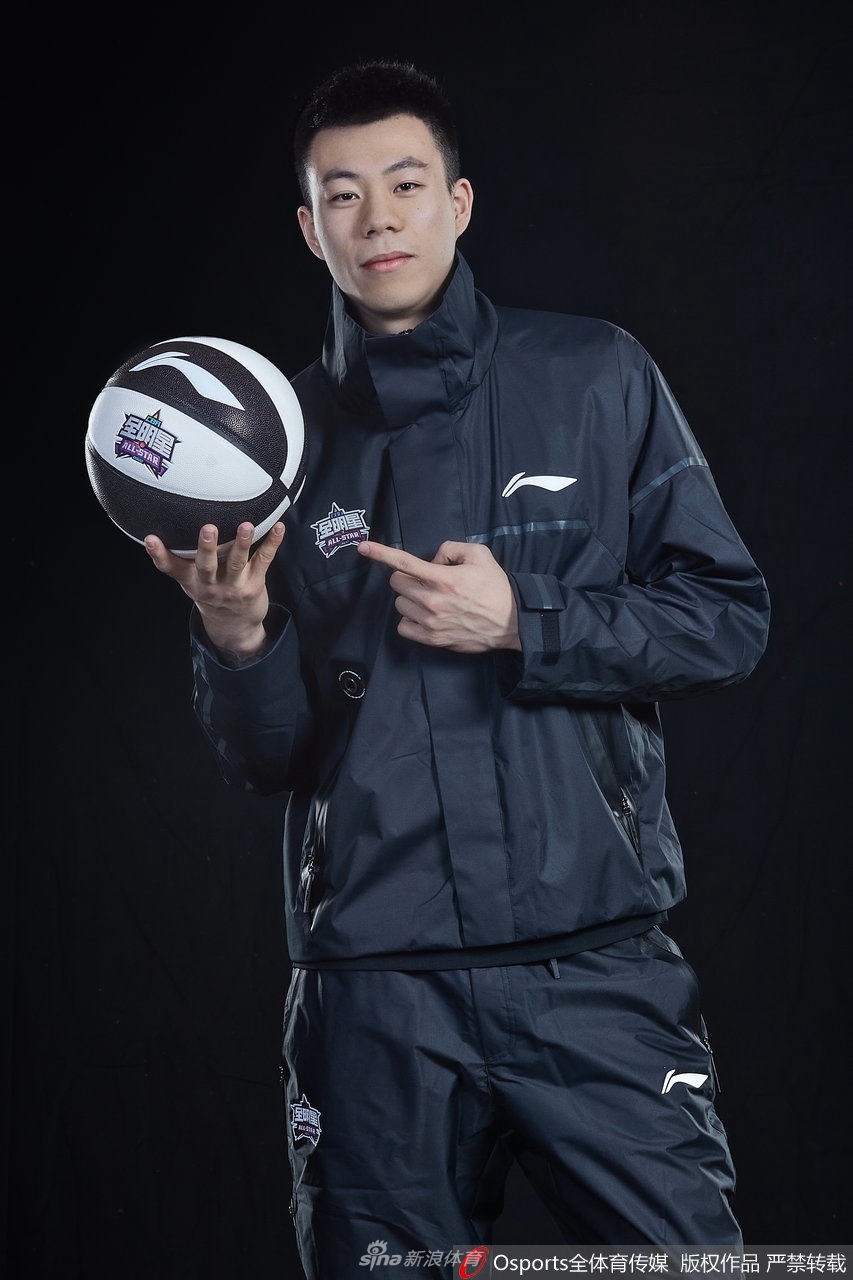 CBA全明星首发球员试装写真 郭艾伦领衔