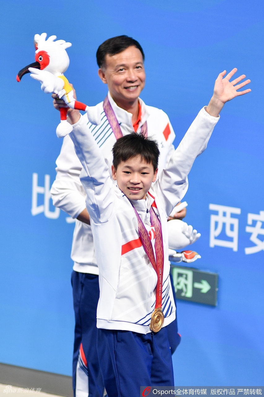 跳水精灵！全红婵15岁生日快乐