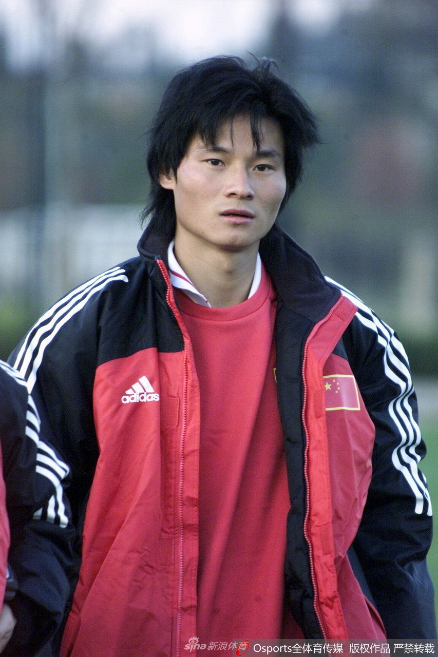 李毅43岁生日快乐 回顾匆匆那年青涩照