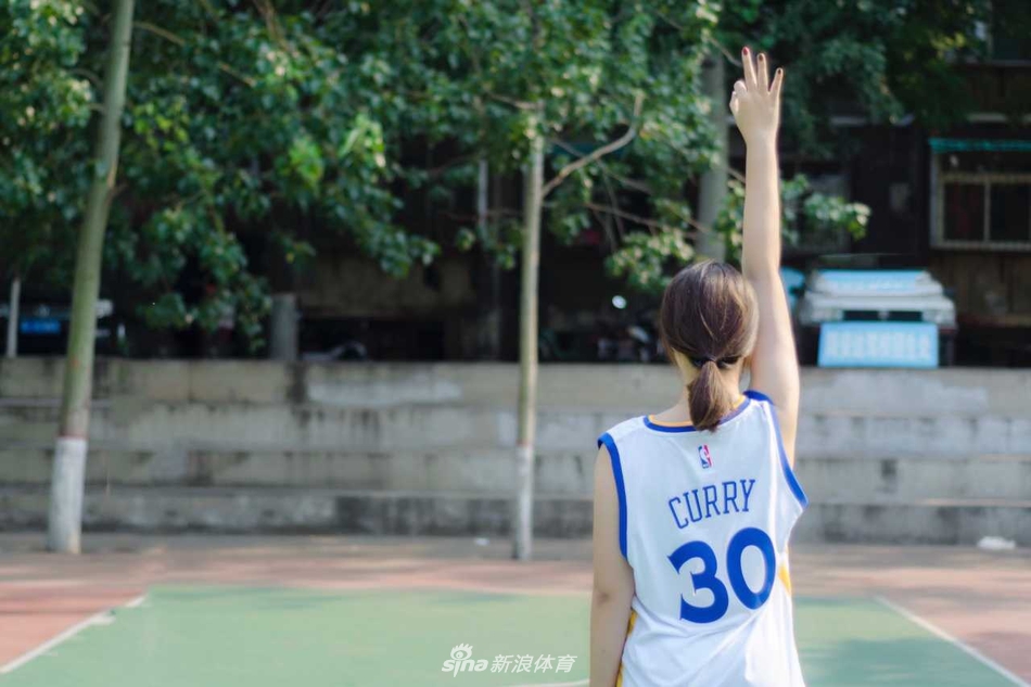 勇士国内女球迷集合 颜值身材大赞