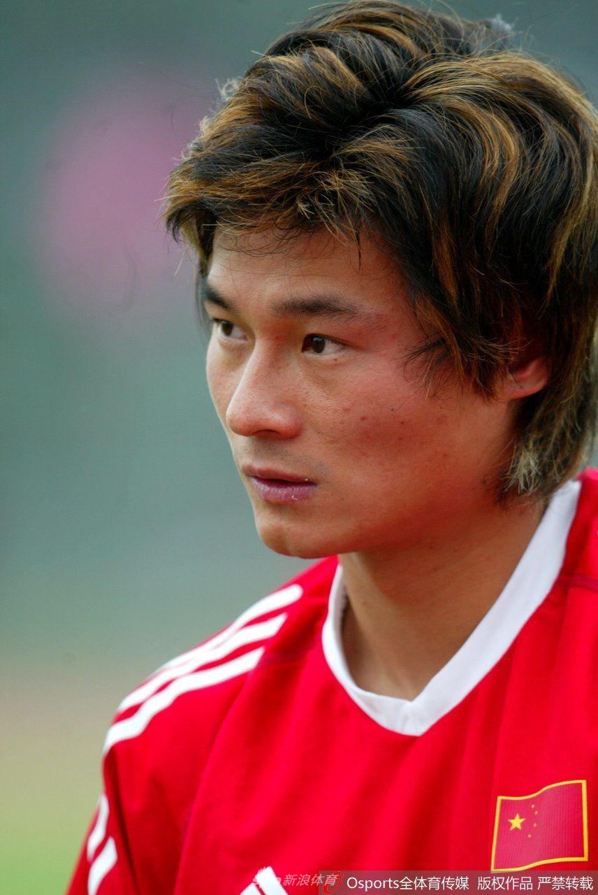 李毅43岁生日快乐 回顾匆匆那年青涩照