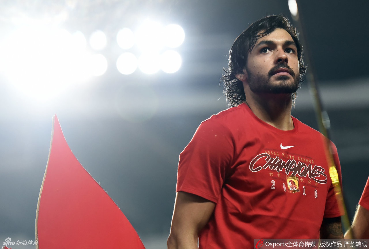 高拉特专访:作为一个中国人很开心 等待国足召唤