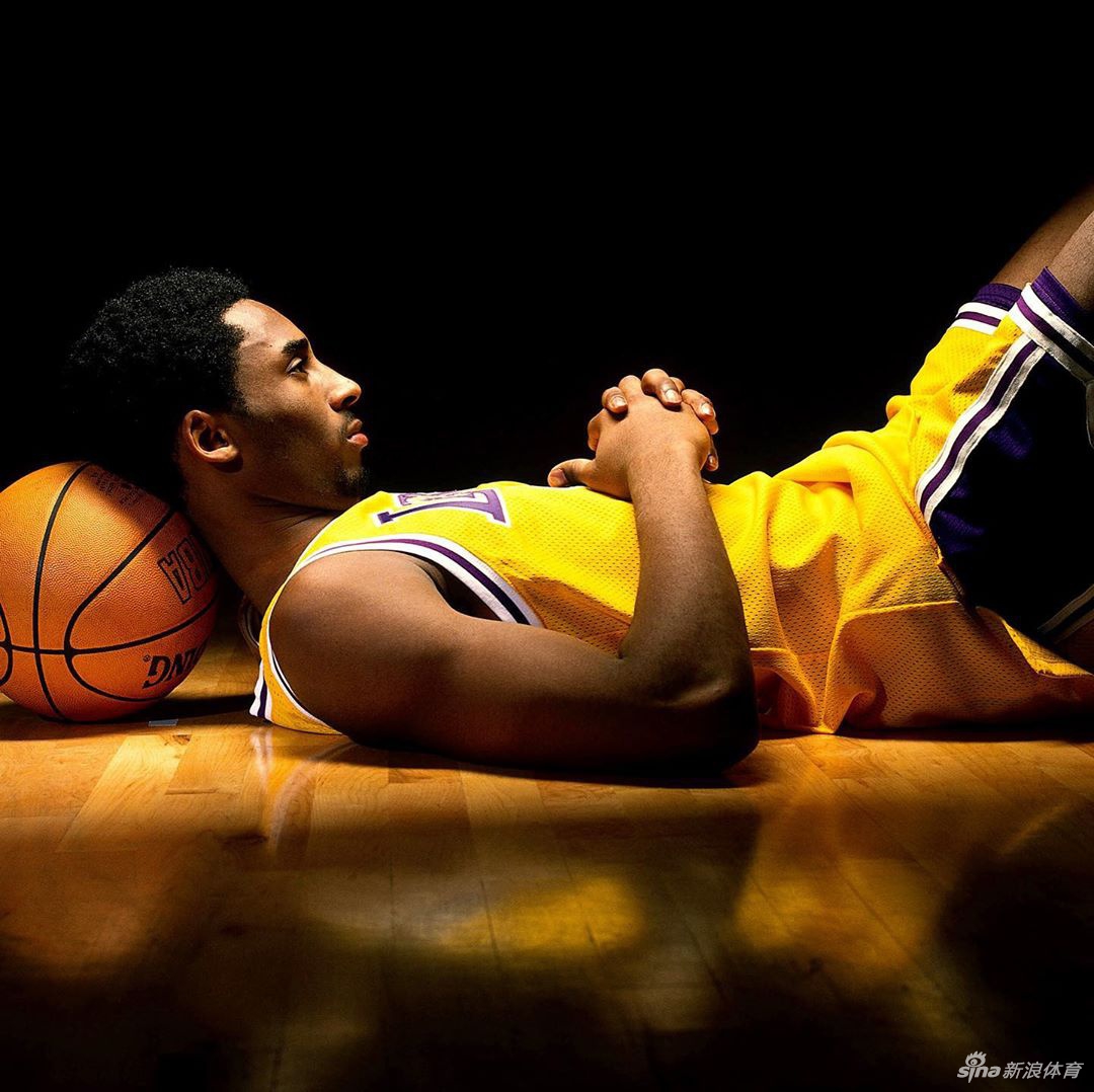 科比42岁生日快乐！全世界的球迷都想念你！