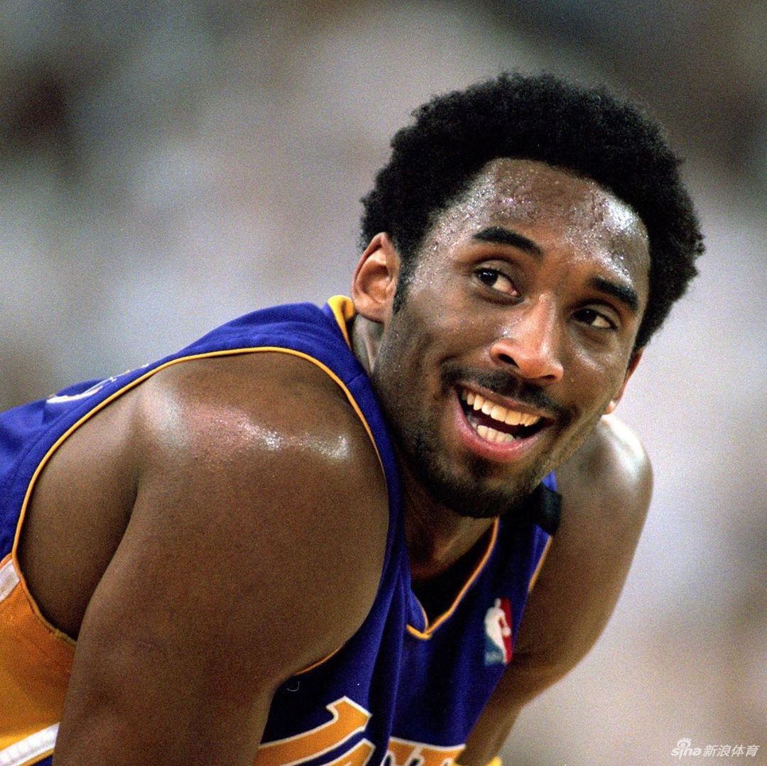 科比42岁生日快乐！全世界的球迷都想念你！