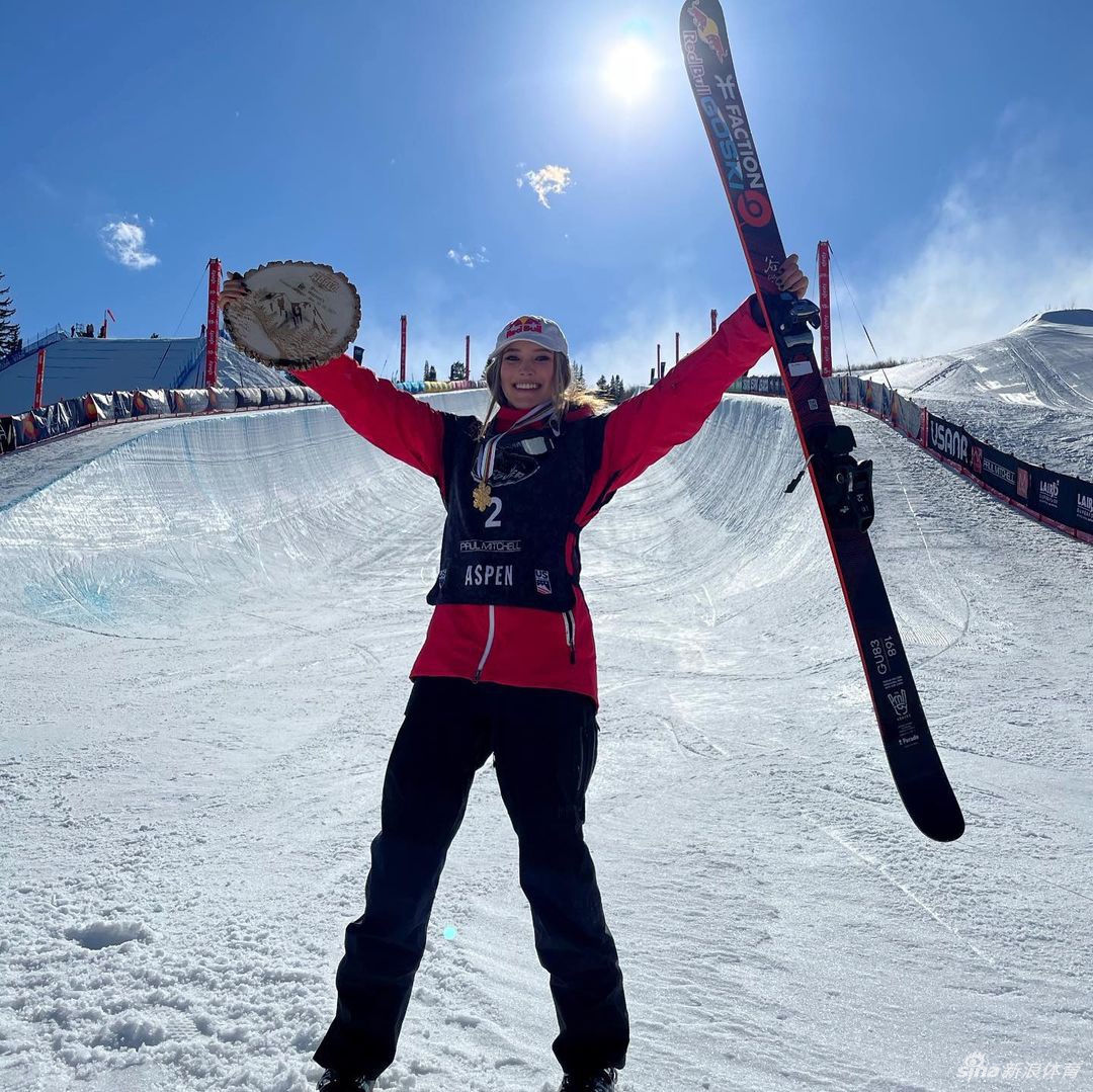 谷爱凌发微博庆祝夺双金：你现在看到的是世界冠军！