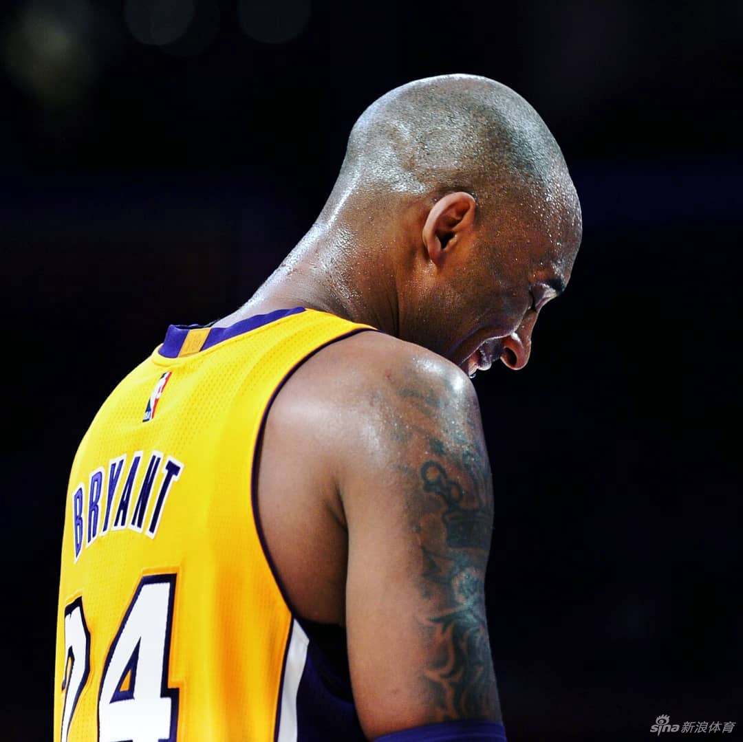 75大球星仪式落泪一幕：科比音容宛在