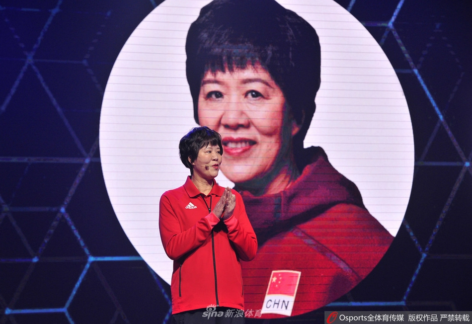 中国女排主教练郎平