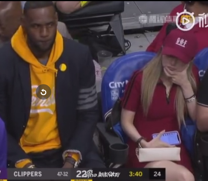 网红周扬青官宣与罗志祥分手 曾坐詹姆斯身边看洛杉矶德比