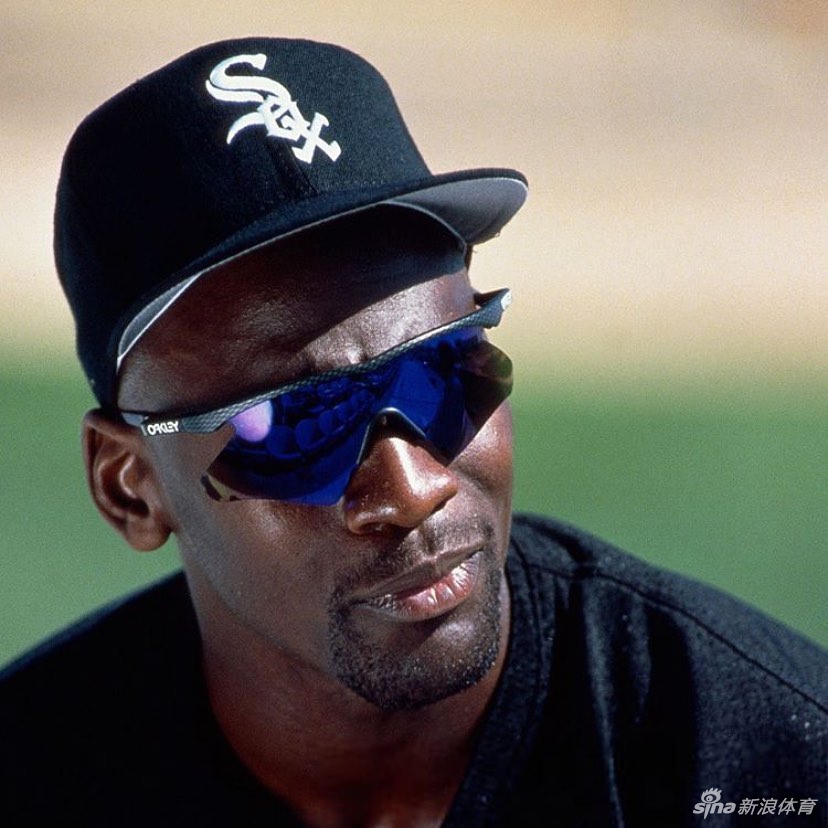 戴墨镜的乔丹看着更加霸气 有没有你中意的款式