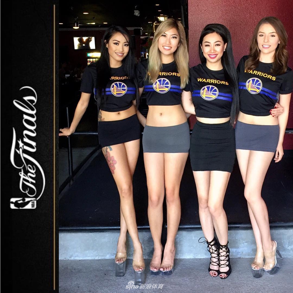 勇士华裔女球迷露美腿庆祝打入总决赛