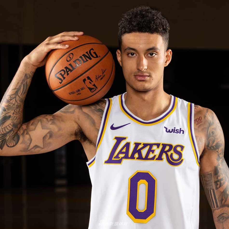 湖人发布新赛季球衣!3种颜色融入Showtime元素