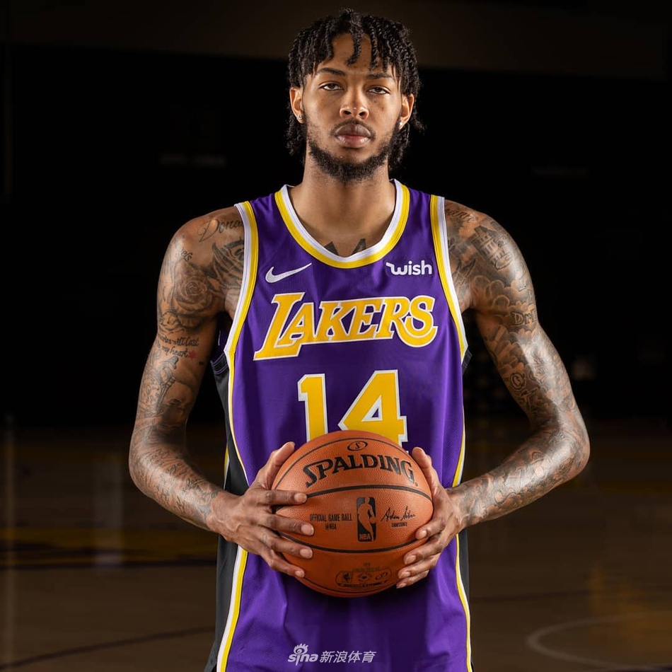 湖人发布新赛季球衣!3种颜色融入Showtime元素