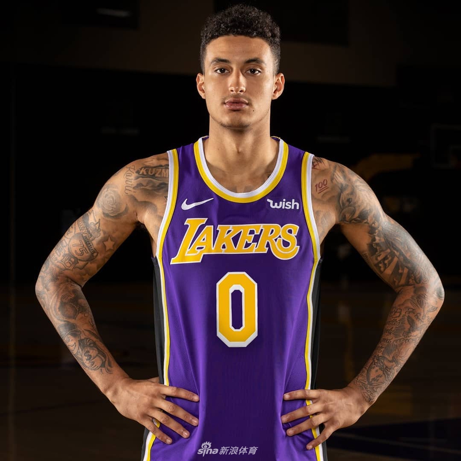 湖人发布新赛季球衣!3种颜色融入Showtime元素