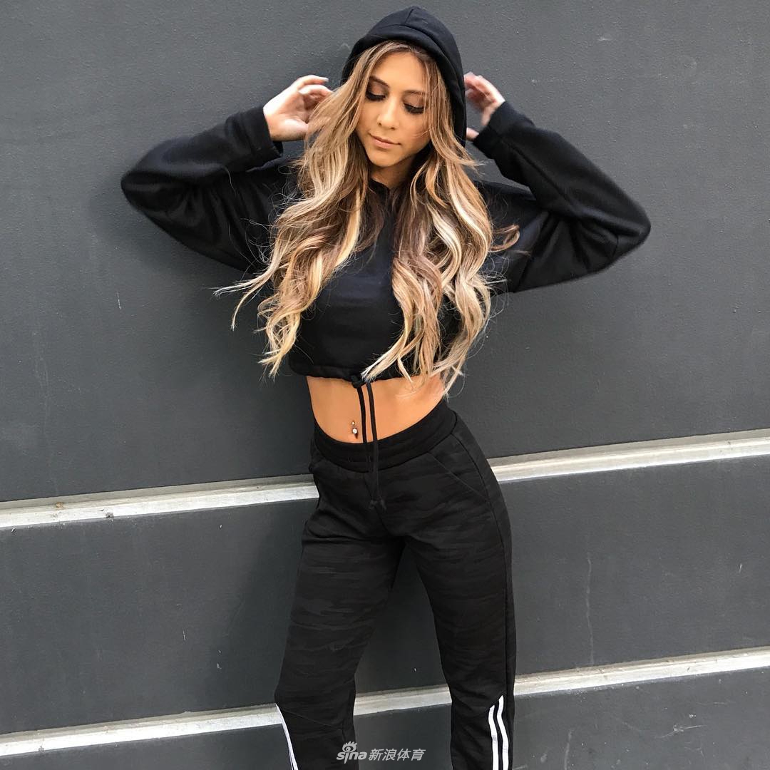 球哥前女友产后4个月身材完美恢复